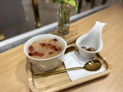 蔓越莓桃胶银耳-炖物24章·顺时轻养茶(杭州大厦店)