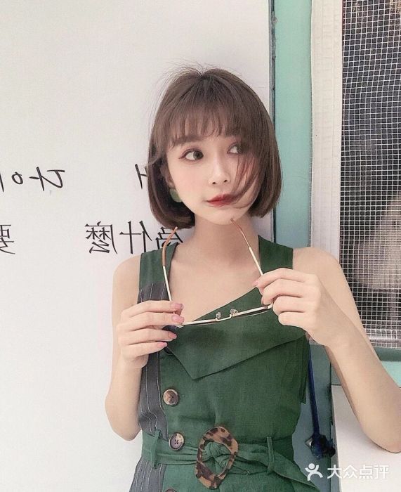 MYYF SALON烫发染发图片