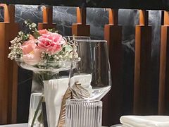 -Mogul Eatery·大亨餐酒馆