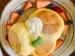 莓果奶油芝士舒芙蕾松饼-UPPER KITCHEN(延安路店)