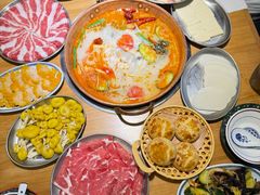 -洱火云南酸菜牛肉火锅(石景山当代商城店)