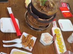 -阿润打边炉·鲜切鸡煲(华漕店)