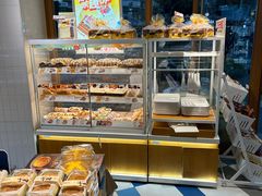 -85度C(生甜甜圈研究工坊·上海平凉店)