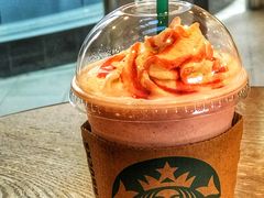草莓白巧克力风味星冰乐-星巴克(港汇1号办公楼店)