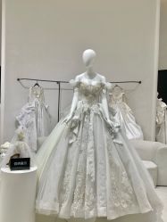 -城市花园婚纱摄影
