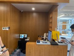-无奔眼镜·蔡司·依视路授权店(马家堡店)