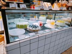 面包甜点陈列柜-黑草莓(重庆路店)