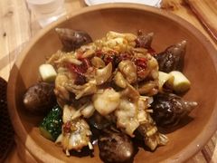 -霄汉牛三鲜湖北砂锅菜(万松园2店)