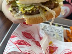 二重奏汉堡-FATBURGER 特富客汉堡(外交公寓店)