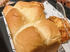 -HOT CRUSH趁热集合·现烤面包(上海环球港店)
