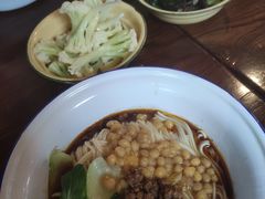 -东三里屯豌杂面