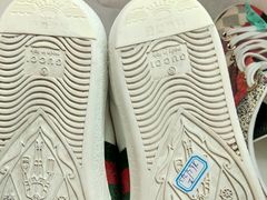 -京伟修鞋洗鞋奢侈品皮具护理店