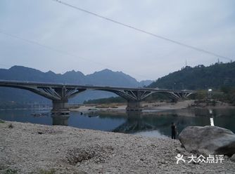 这么美的地方，怎么没有人评论呢  在楠洋百草园正对面