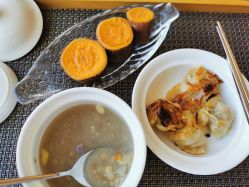 -臻康乃馨月子中心(集美店)