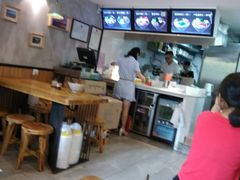 大堂-蒙自源小锅米线(金佰利店)