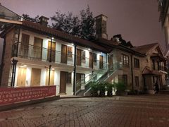 -香港大学