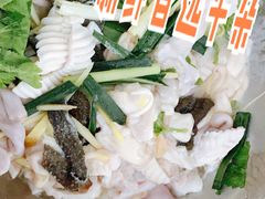 -周良天山牛杂城(天山路总店)