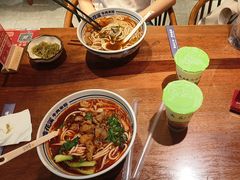 -鑫花溪牛肉米粉(东环大润发店)