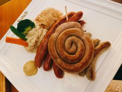-LENBACH兰巴赫西餐啤酒坊(大连东港店)