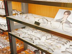 -优医视平价眼镜蔡司依视路折扣工厂店(十里堡店)
