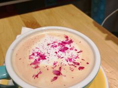 玫瑰红茶拿铁-W CAFE(甜爱路店)