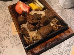 铁锄牛排-穹六人间 people 6(岳阳路店)