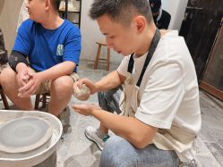 -爱上泥创意DIY手工陶艺(昙华林店)