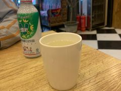 -愉肴麻辣香锅(中山路店)