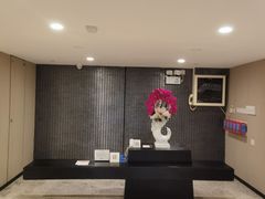 -广东大厦酒店(广州北京路步行街纪念堂地铁站店)