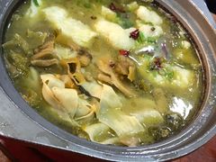 -周鱼小馆石锅酸菜鱼(活力汇店)