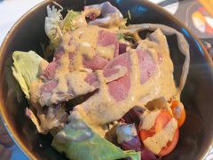 咸牛肉蔬菜沙拉-斗牛士牛排(南京东路店)