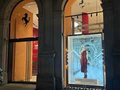 -文艺复兴百货(米兰大教堂广场店)