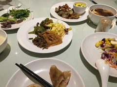 -裕龙汤泉