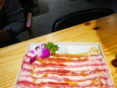 牛五花肉-喜来稀肉(北外滩白玉兰广场店)