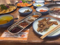 -明洞阿姨·韩式酱蟹烤肉·创意料理(三元桥店)