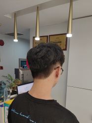 -镁连社·美联社