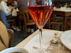 -Majestic Café