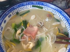 -桥香园过桥米线(国贸店)