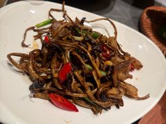 -吴越荣记苏州菜·松鼠桂鱼100%活鱼现做(斜塘老街店)