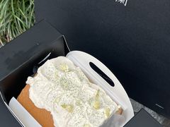-白蘭BLANK(杭州湖滨银泰in77C区店)