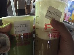 -沪上阿姨鲜果茶(世茂广场宽厚里店)