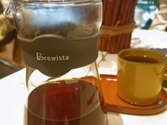 手萃咖啡-潮一不贰·法式甜品·生日蛋糕·西式简餐(外滩店)