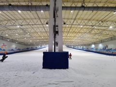 -乔波室内滑雪场