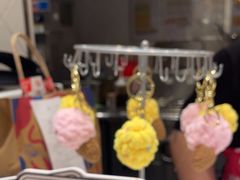 -DQ·蛋糕·冰淇淋(大宁国际商业广场店)