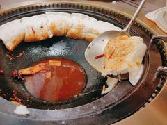 -锅飘飘·东北铁锅炖(雨花客厅店)