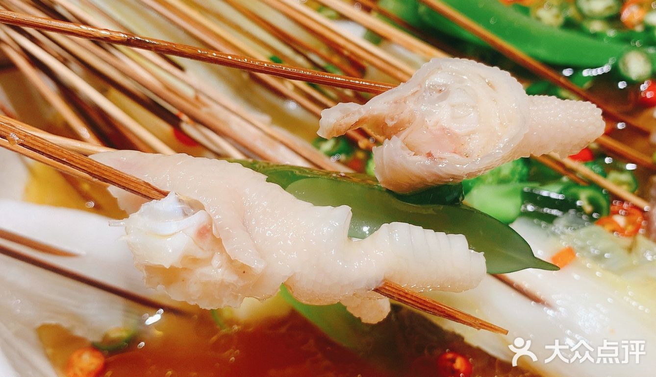 [调皮][调皮]夏天必吃钵钵鸡[糖果]