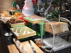 面包和蛋糕-城市名人酒店喝彩西餐厅(人民南路店)