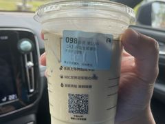 冰吸生椰拿铁-瑞幸咖啡(百汇时代广场店)