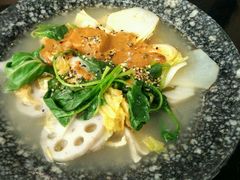 -小蛮椒麻辣烫·麻辣拌(青浦宝龙店)