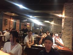 大堂-新疆烧烤王(广灵店)